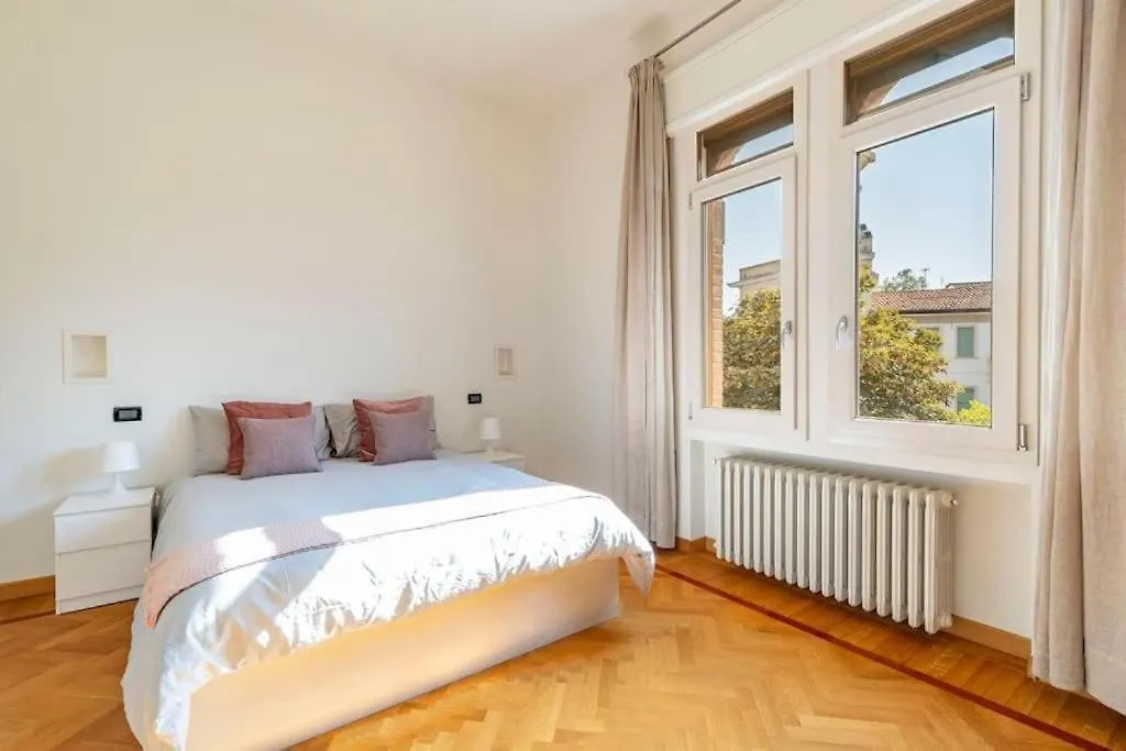 Enjoy Home - Villa Appiani, Prato Della Valle Padova 0*,  Italy